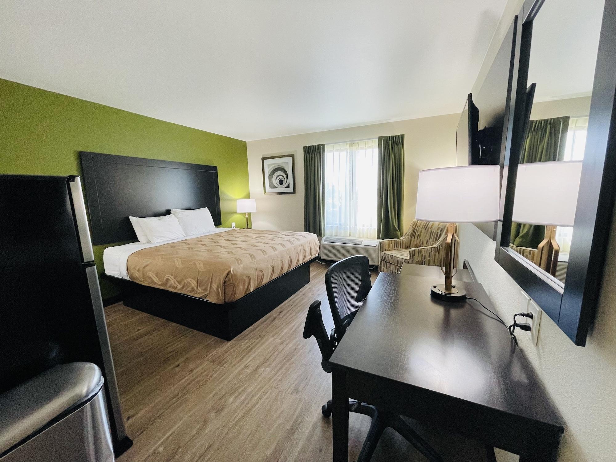 Quality & Charles South 3* Lake Charles