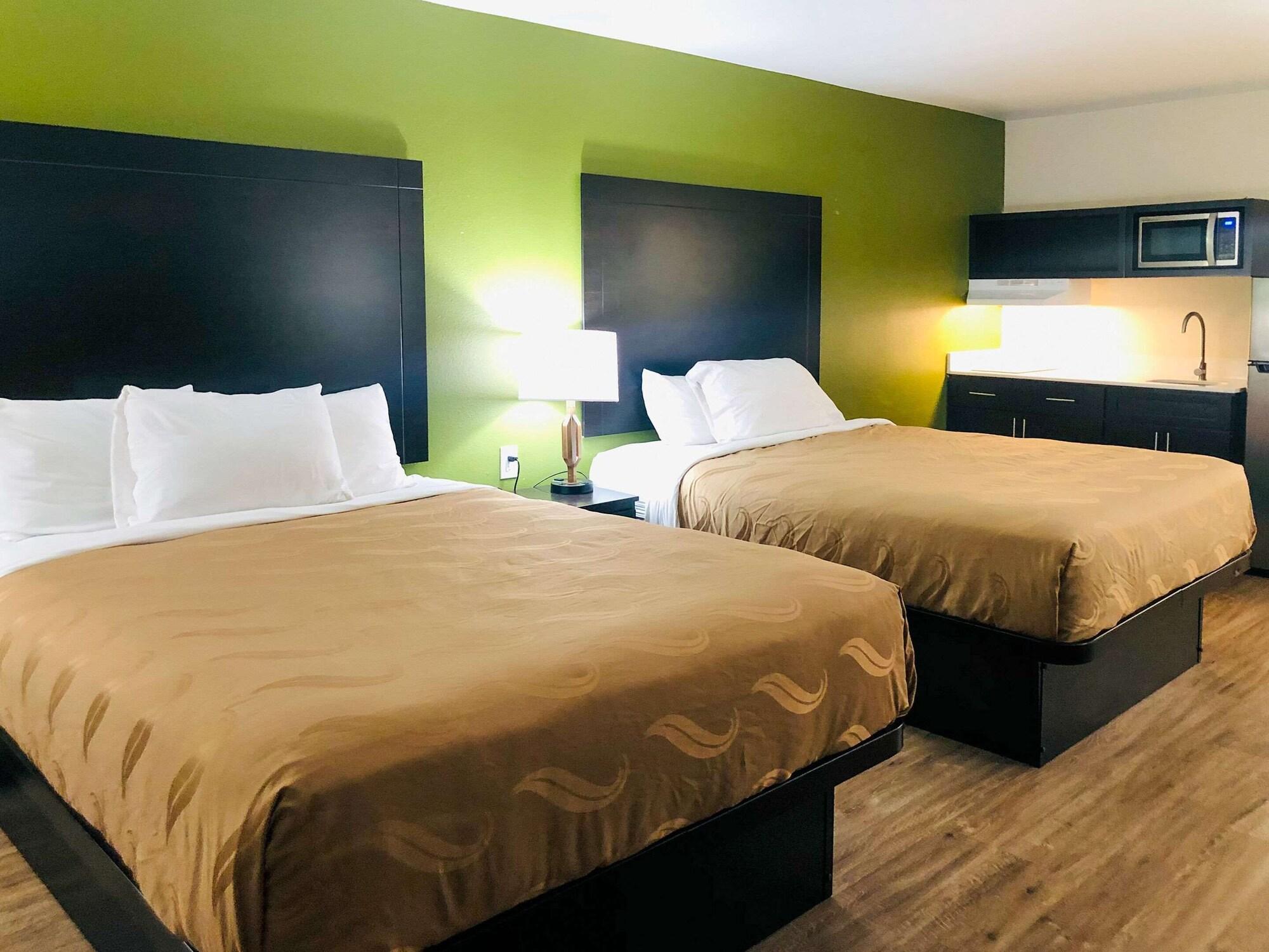 Hotel Quality & Charles South 3*