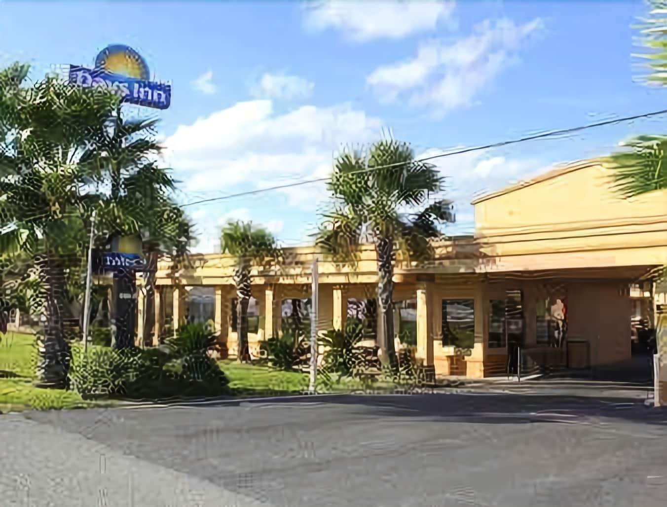 Hotel Days By Wyndham Lake Charles
