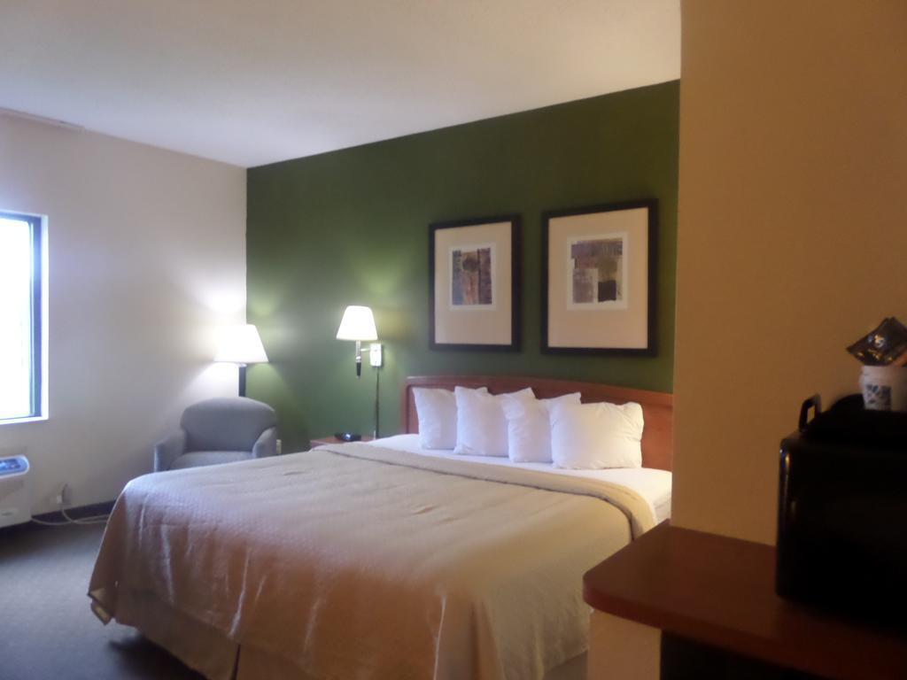 Hotel Quality & Charles South Lake Charles