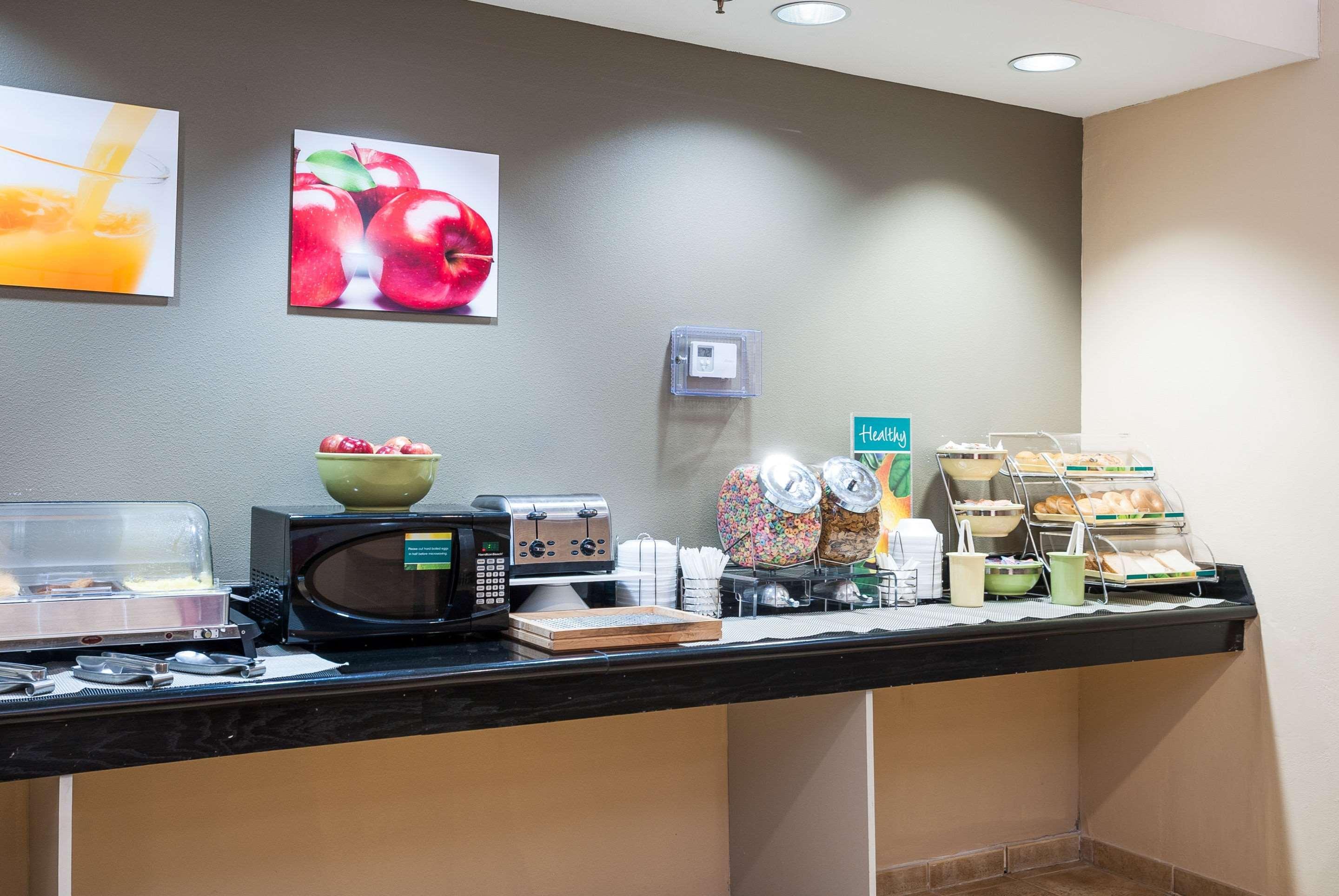 Hotel Quality & Charles South Lake Charles