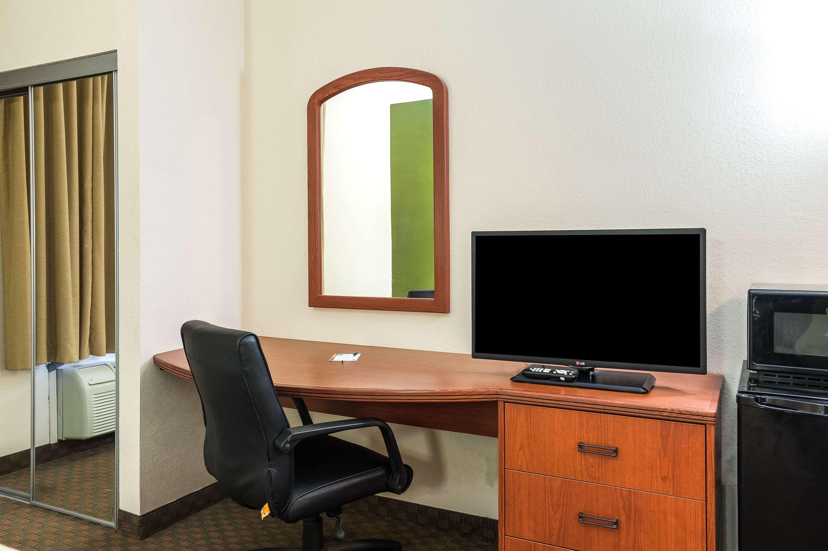 Quality & Charles South Hotel 3*