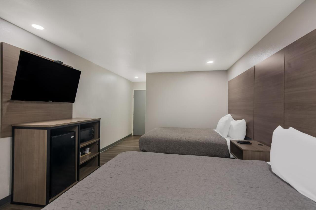 Hotel Americas Value And Charles Lake Charles