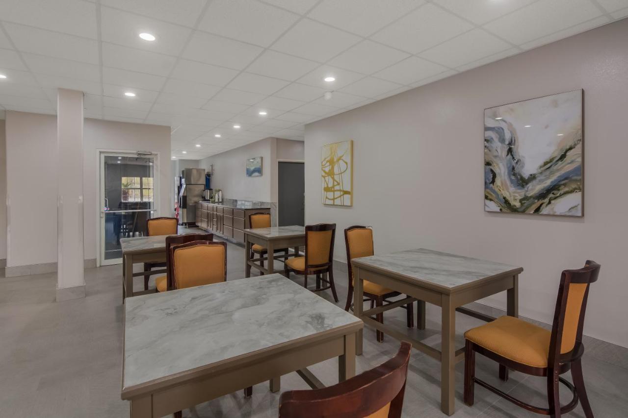 Hotel Americas Value And Charles Lake Charles