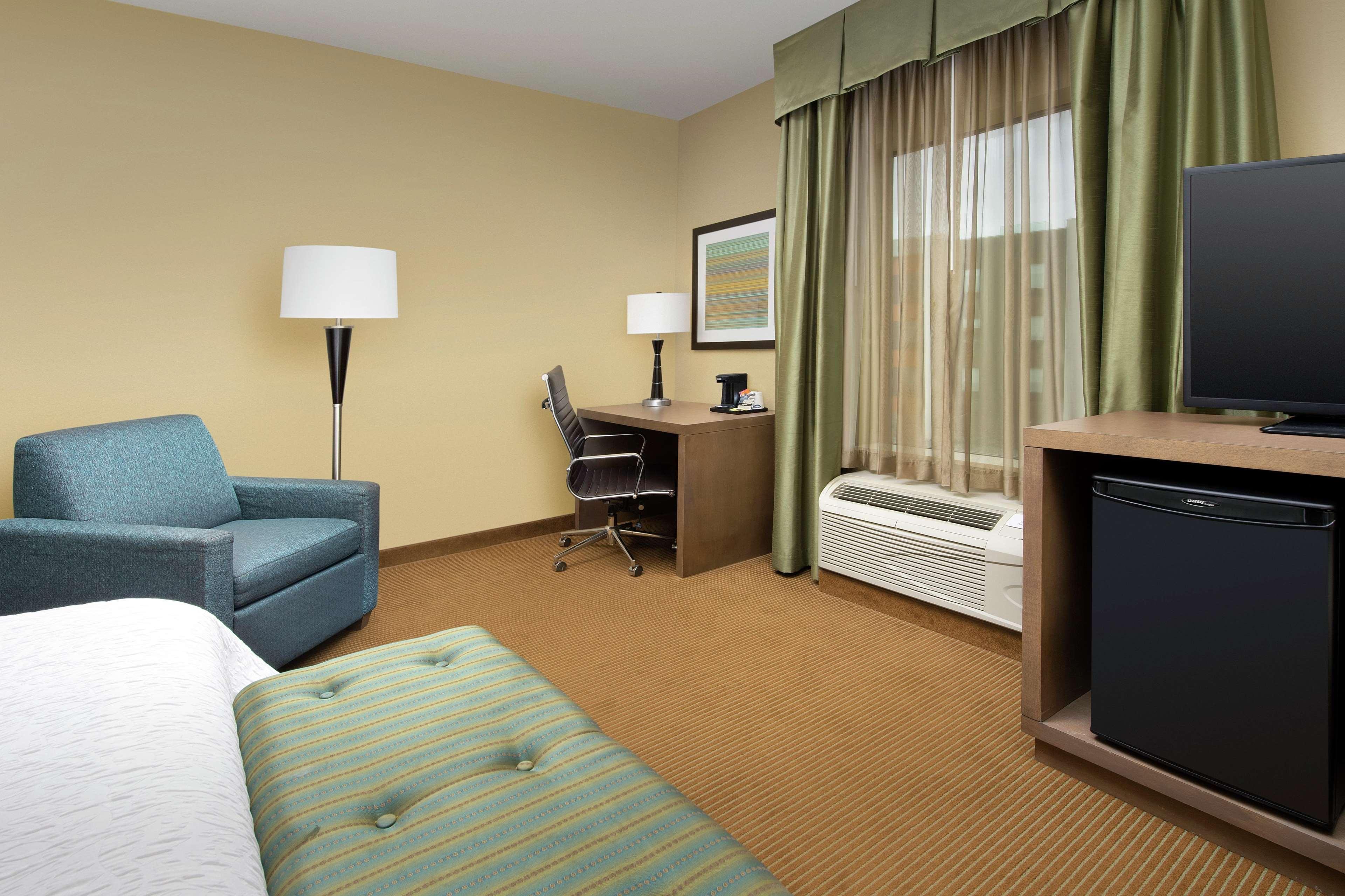 Inn Hampton Charles