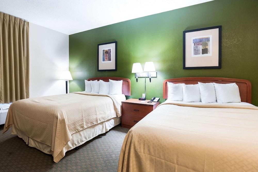 Quality & Charles South Hotel 3*