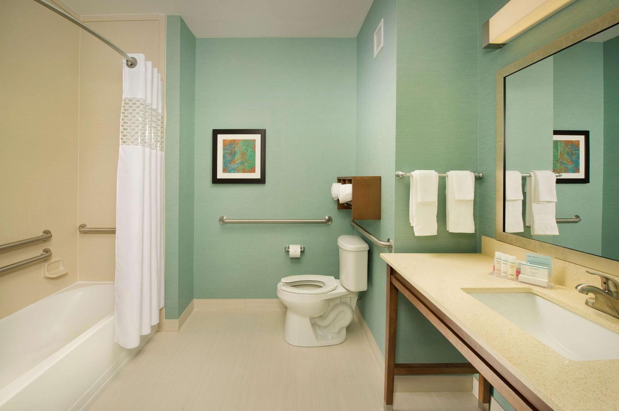 Inn Hampton Charles Lake Charles