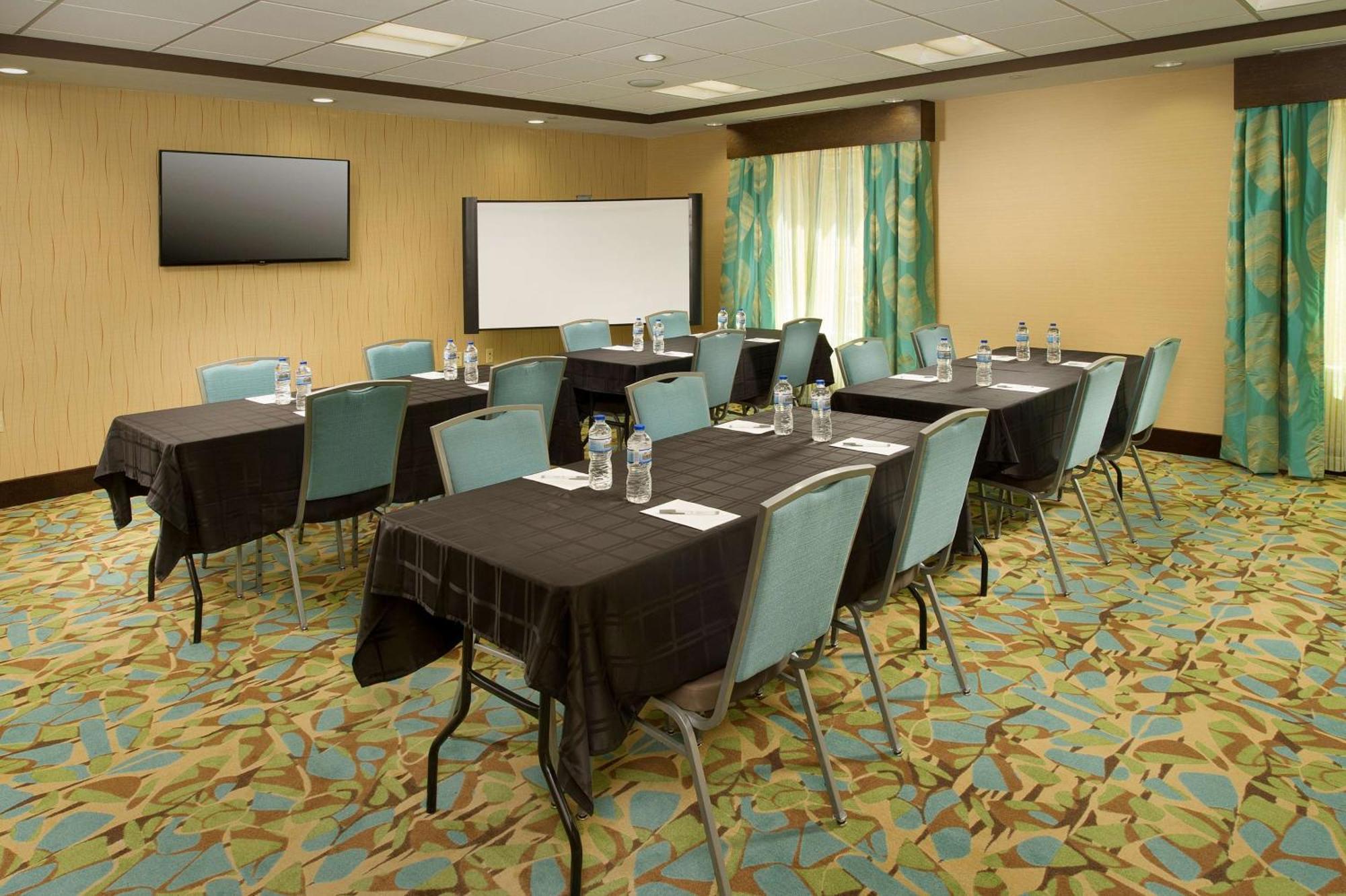 Inn Hampton Charles Lake Charles