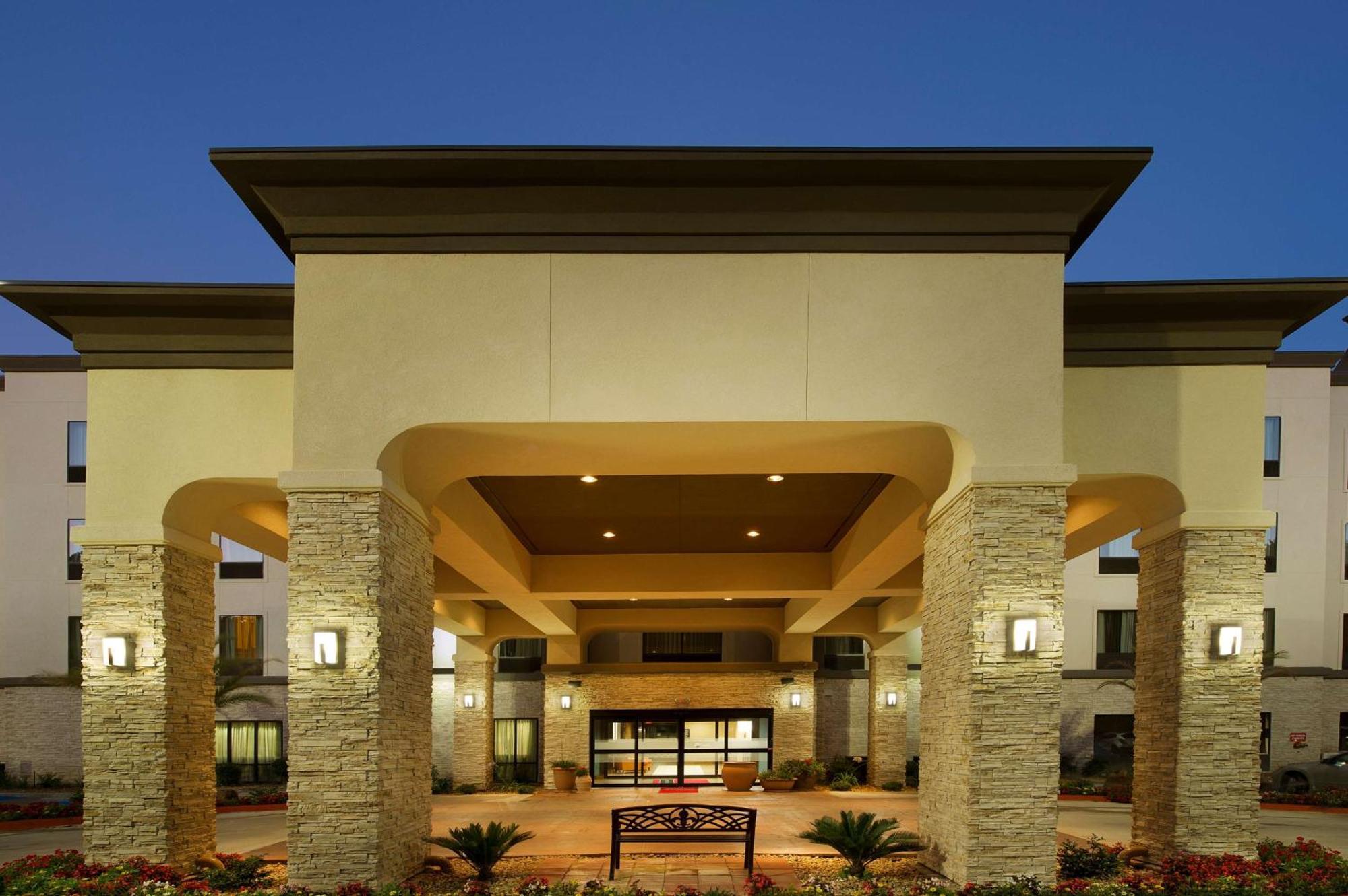 Inn Hampton Charles 3*