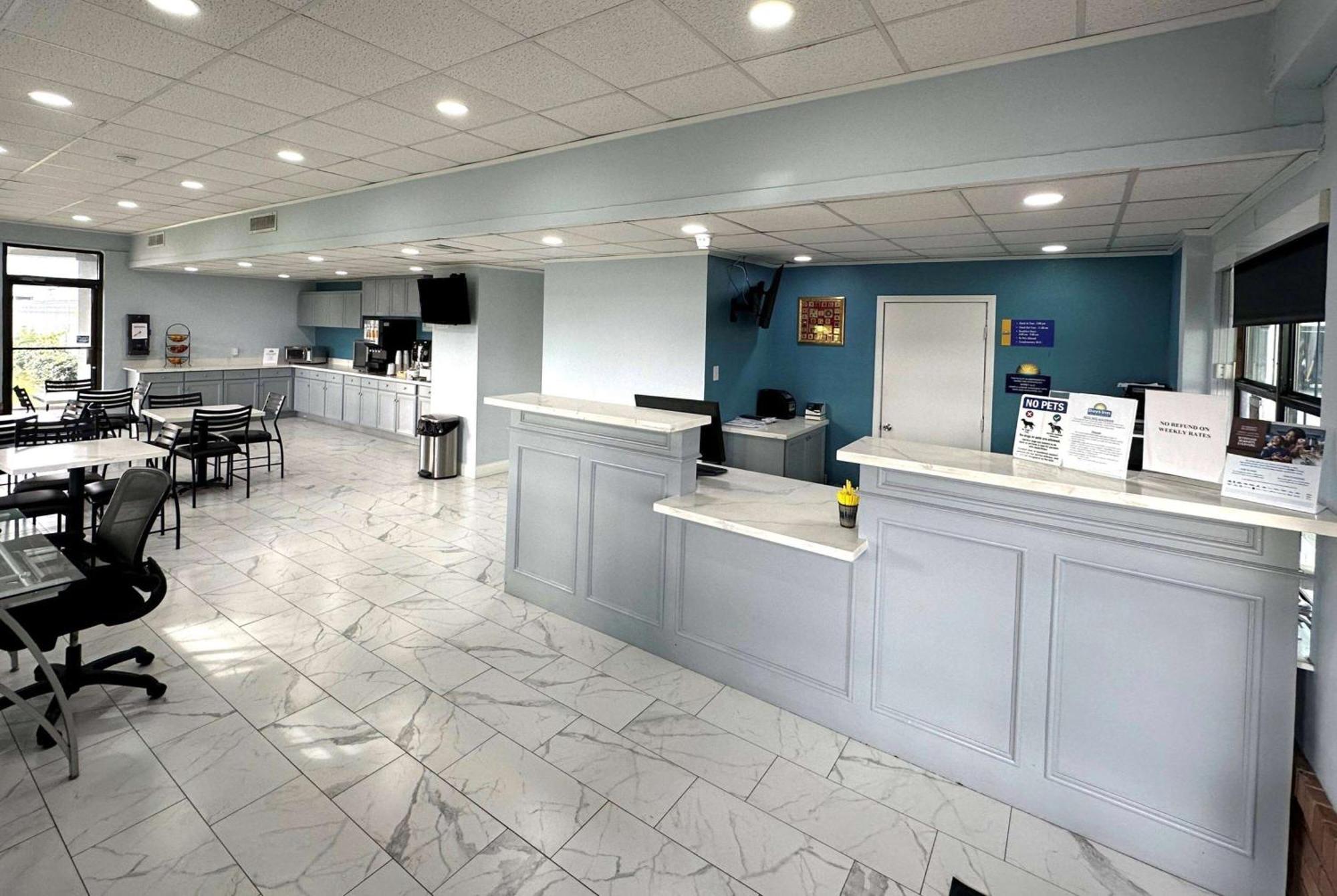 Hotel Days By Wyndham Lake Charles
