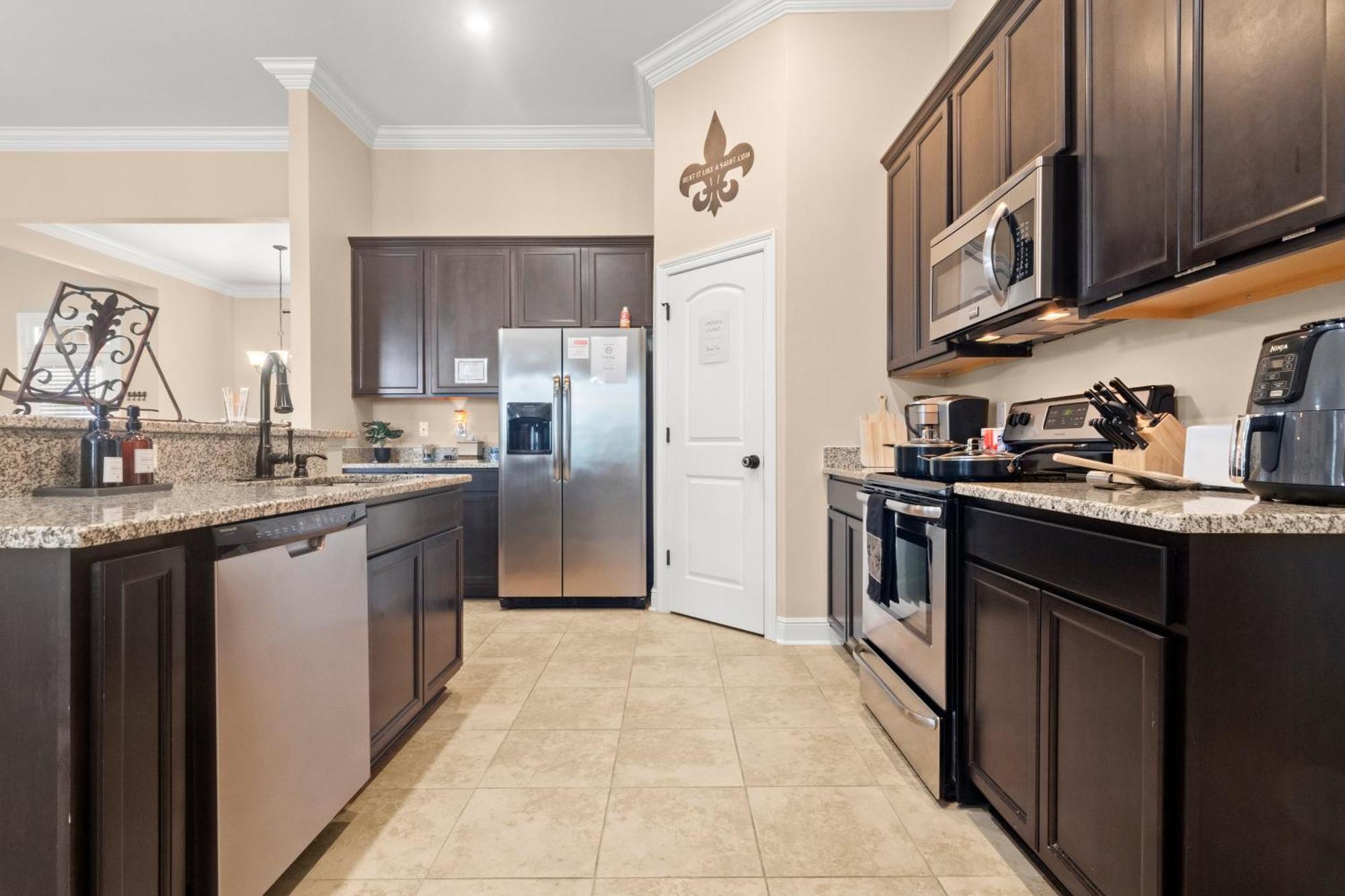 Fast Wifi 2 King Bedsbusiness Readypets Holiday home Lake Charles