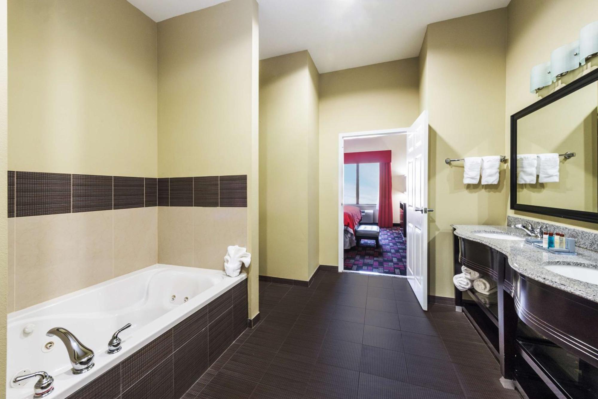Hotel Wingate By Wyndham Charles Casino Area 2*