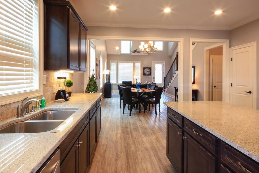Luxury 2 Bedroom Townhouse #3 Lake Charles