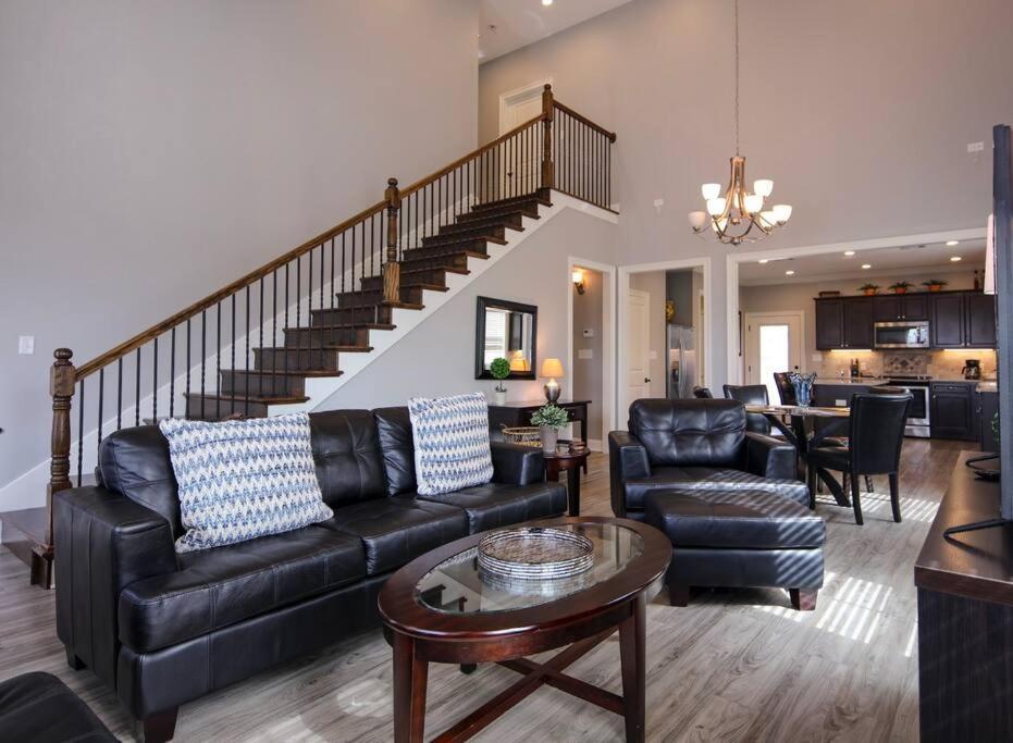 Luxury 2 Bedroom Townhouse #3 Holiday home Lake Charles