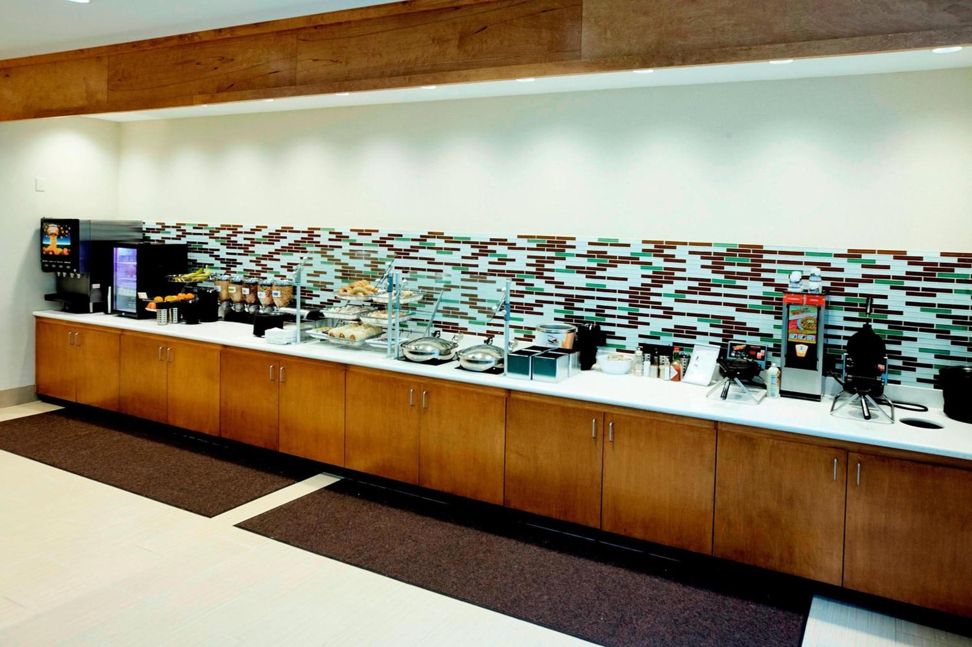 Hotel Springhill By Marriott Charles 3*