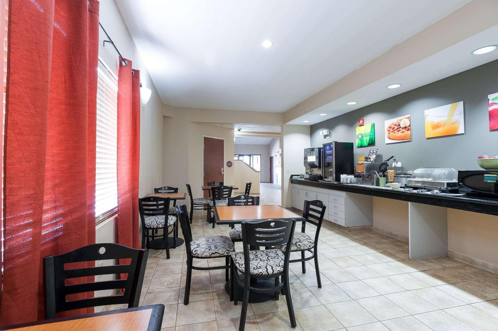 Hotel Quality & Charles South 3*