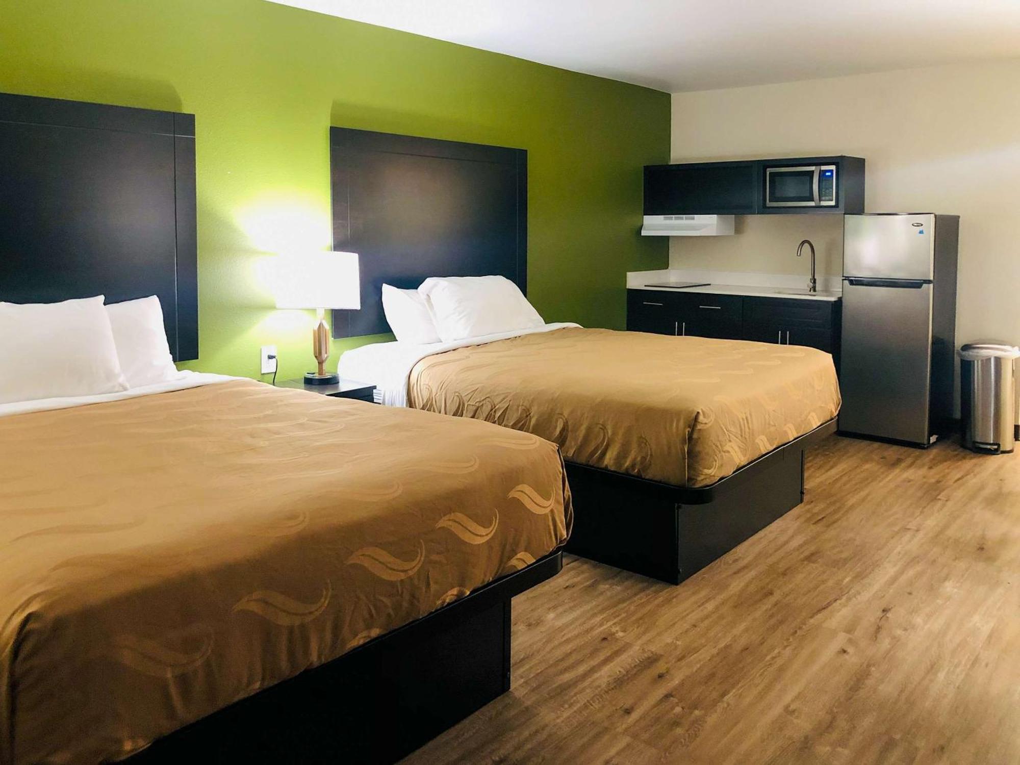 Hotel Quality & Charles South Lake Charles