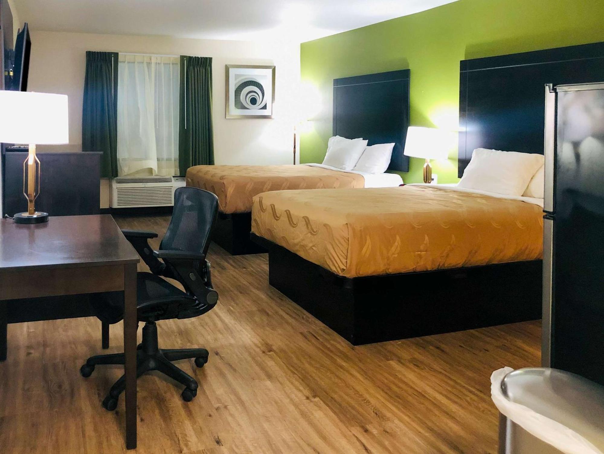 Quality & Charles South 3* Lake Charles
