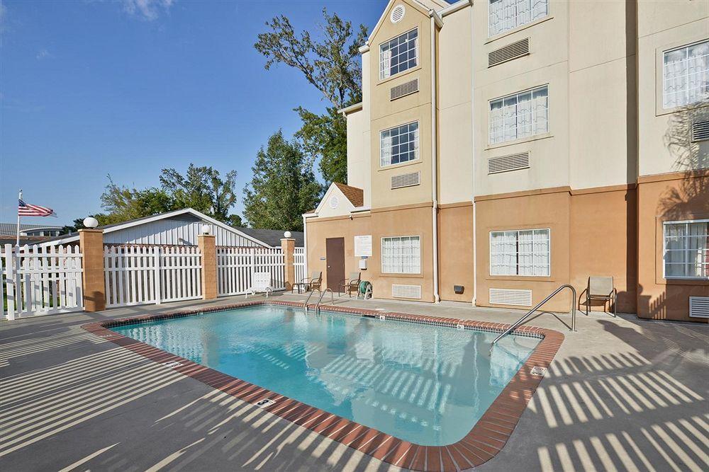 Americas Value And Charles Hotel Lake Charles