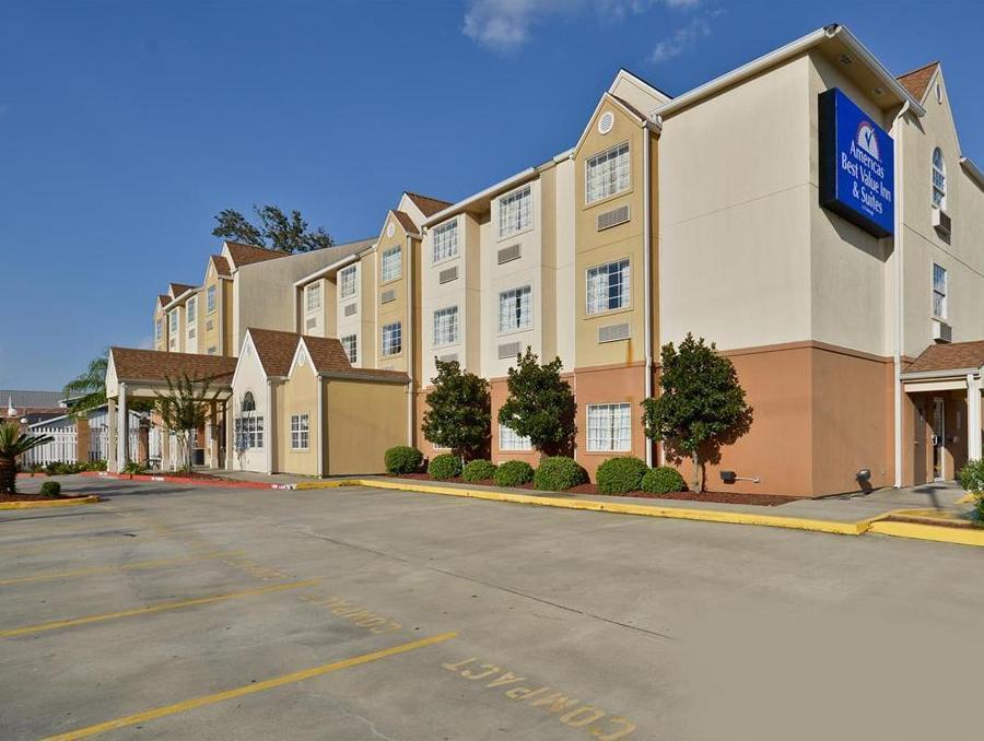 Americas Value And Charles Hotel