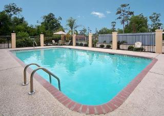 6 Charles, La Hotel