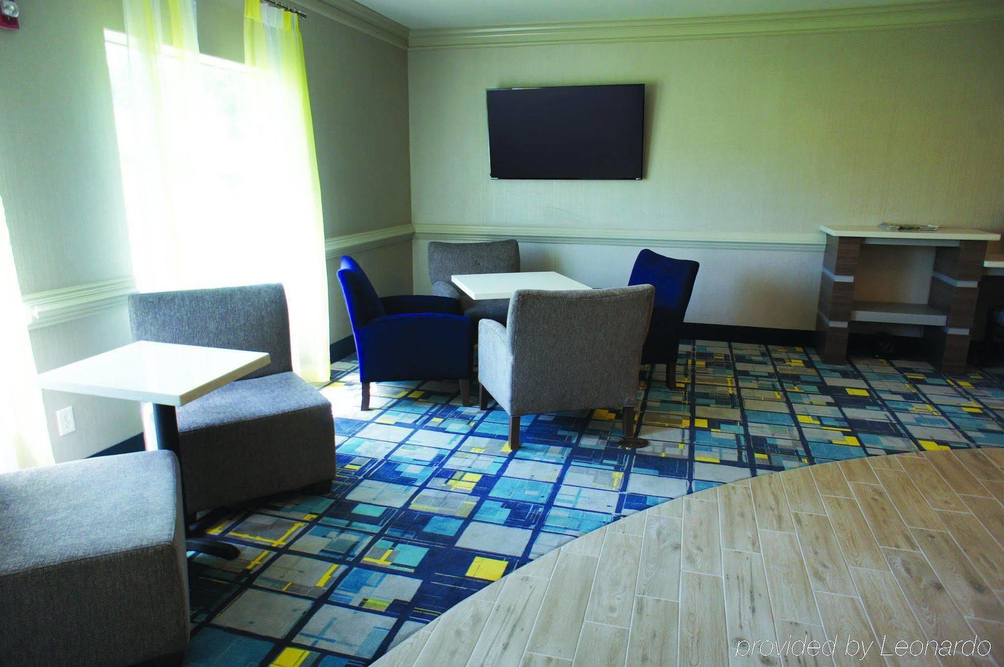 La Quinta By Wyndham Charles Casino Area
