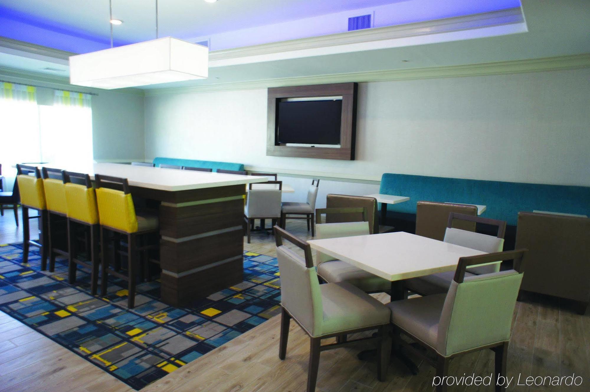 La Quinta By Wyndham Charles Casino Area Hotel