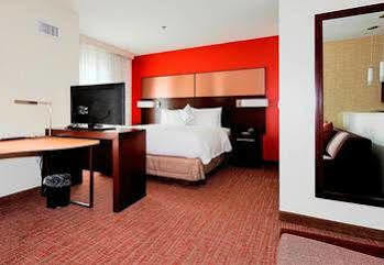 Hotel By Marriott Charles Lake Charles