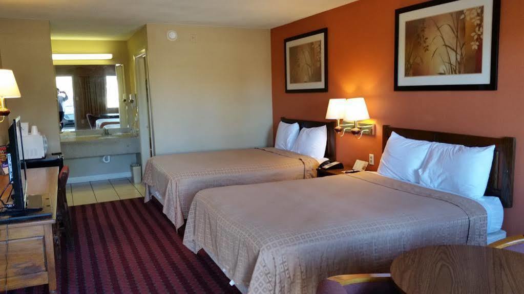 6 Charles, La 2* Lake Charles