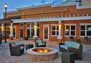 Hotel By Marriott Charles 3*