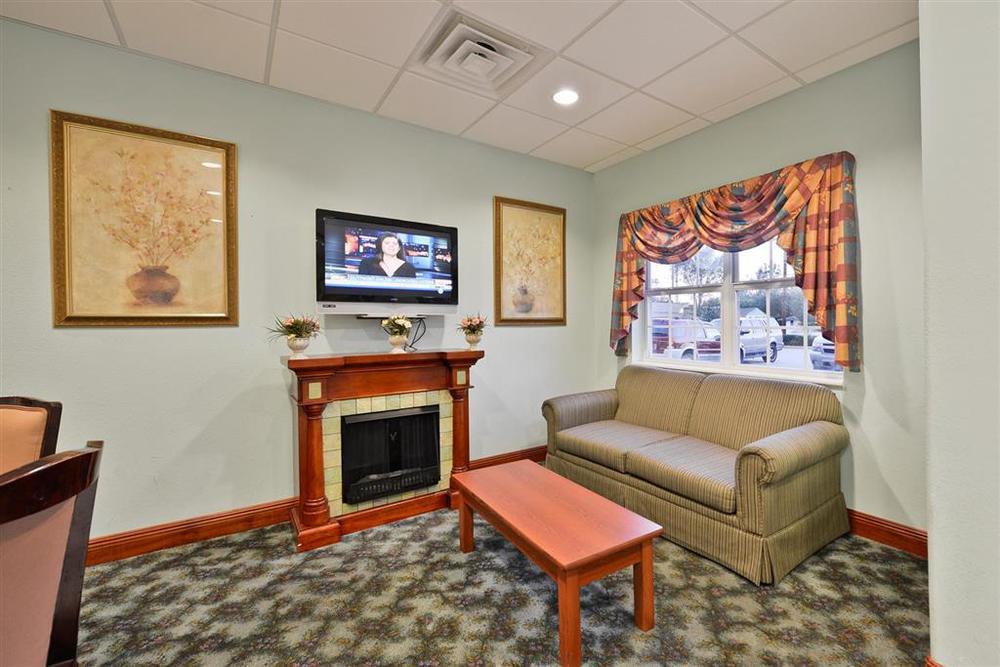 Americas Value And Charles Hotel 2*