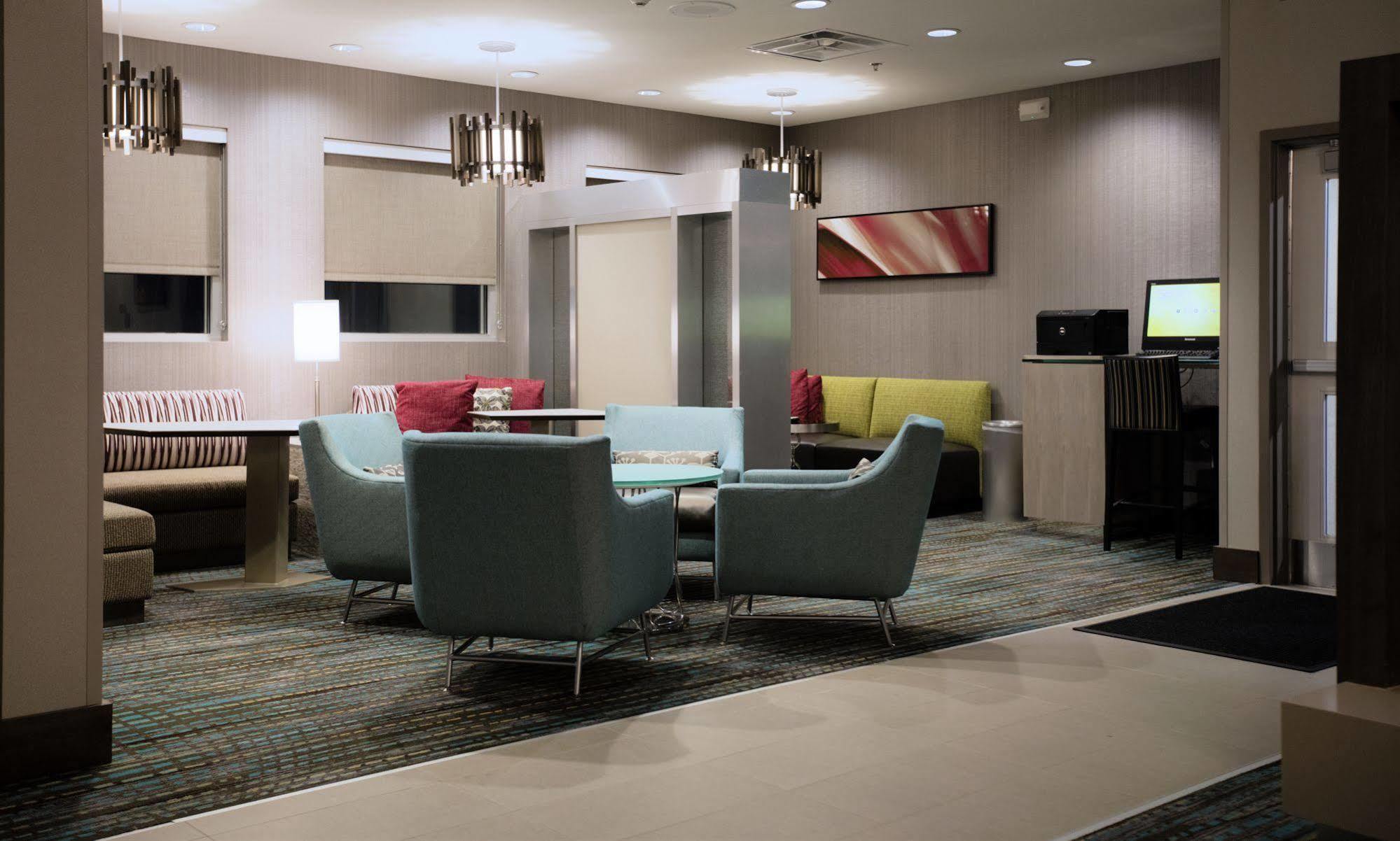 By Marriott Charles 3* Lake Charles