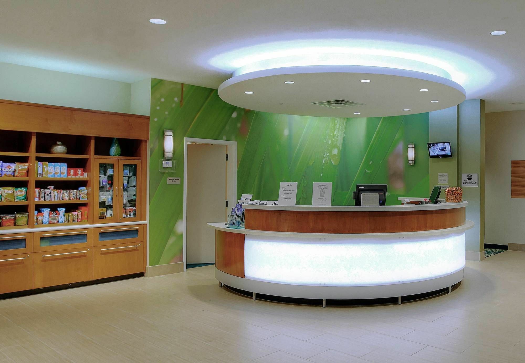 Springhill By Marriott Charles Hotel