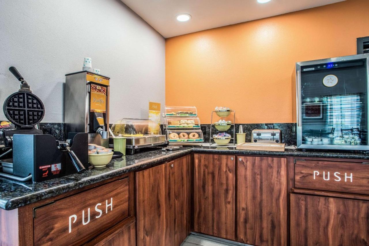 Quality Suites Lake Charles Downtown Hotel 3*