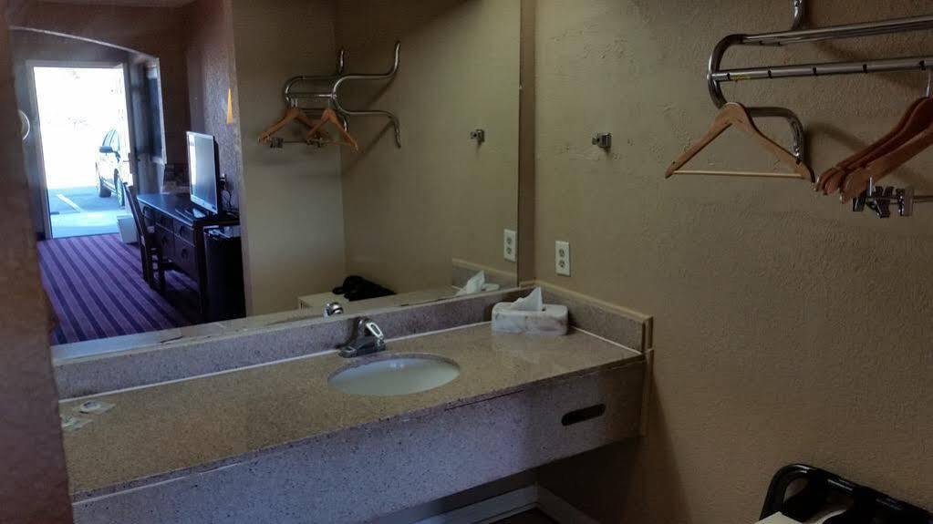 Hotel 6 Charles, La 2*